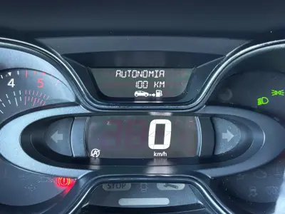 Renault Captur 2018 - 13950 EUR, 119000 km - AUTO.MOTO.pt - 119000km - foto 26 de 42