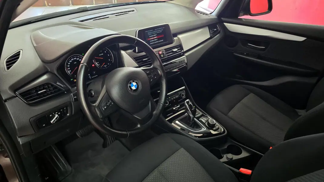 BMW 216 Active Tourer 2018 - 16890 EUR, 83598 km - AUTO.MOTO.pt - 83598km - foto 14 de 44