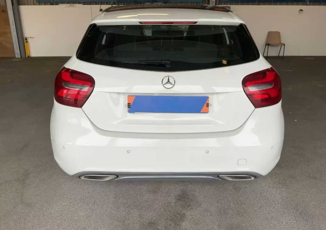 Mercedes-Benz A 180 2015 - 15250 EUR, 178700 km - 178700km - foto 4 de 11