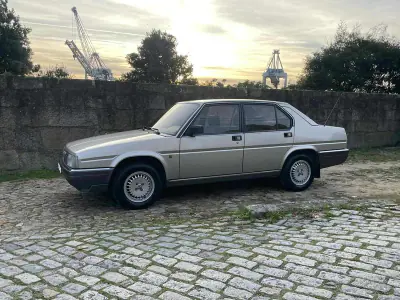 Alfa Romeo 90 1988 - 18900 EUR, 27700 km - AUTO.MOTO.pt - 27700km - foto 15 de 60