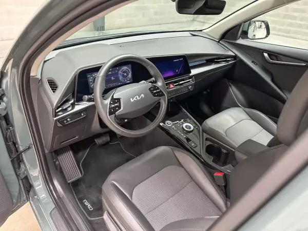 Kia e-Niro 2023 - 27950 EUR, 27488 km - AUTO.MOTO.pt - 27488km - foto 9 de 53