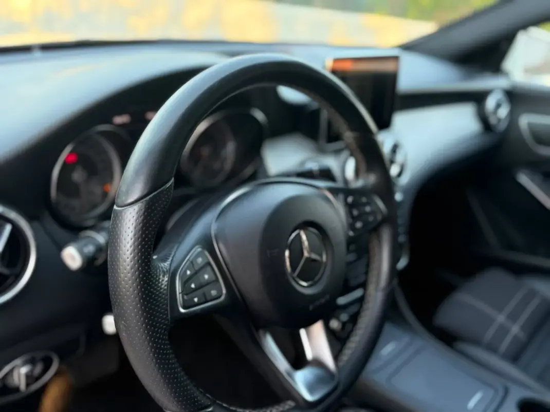 Mercedes-Benz CLA 180 2015 - 16699 EUR, 160000 km - 160000km - foto 9 de 16