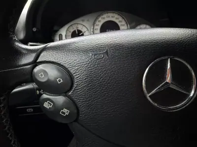Mercedes-Benz CLK 200 2007 - 13450 EUR, 109492 km - 109492km - foto 25 de 38