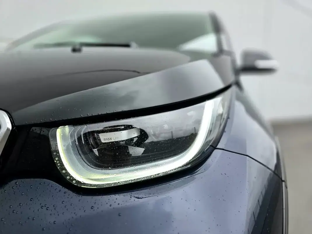 BMW i3 2019 - 19900 EUR, 78800 km - AUTO.MOTO.pt - 78800km - foto 3 de 33