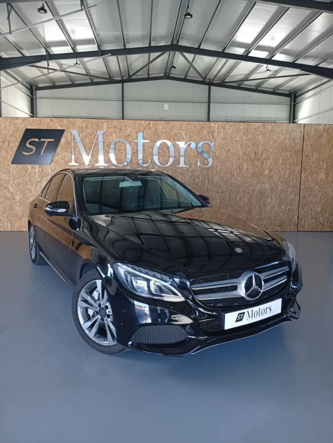 Mercedes-Benz C 350 2016 - 24950 EUR, 129659 km - AUTO.MOTO.pt - 129659km - foto 1 de 18