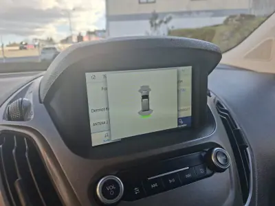 Ford Transit Courier 2021 - 12990 EUR, 88501 km - AUTO.MOTO.pt - 88501km - foto 11 de 15