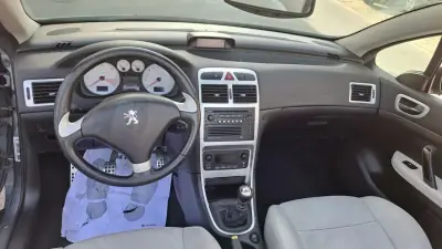 Peugeot 307 CC 2006 - 6980 EUR, 225826 km - AUTO.MOTO.pt - 225826km - foto 42 de 50