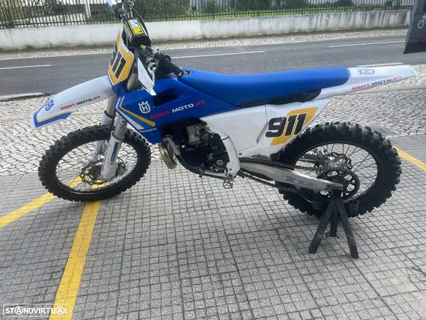 Husqvarna TC 300 2025 - 8999 EUR, 22 km - AUTO.MOTO.pt - 22km - foto 2 de 5