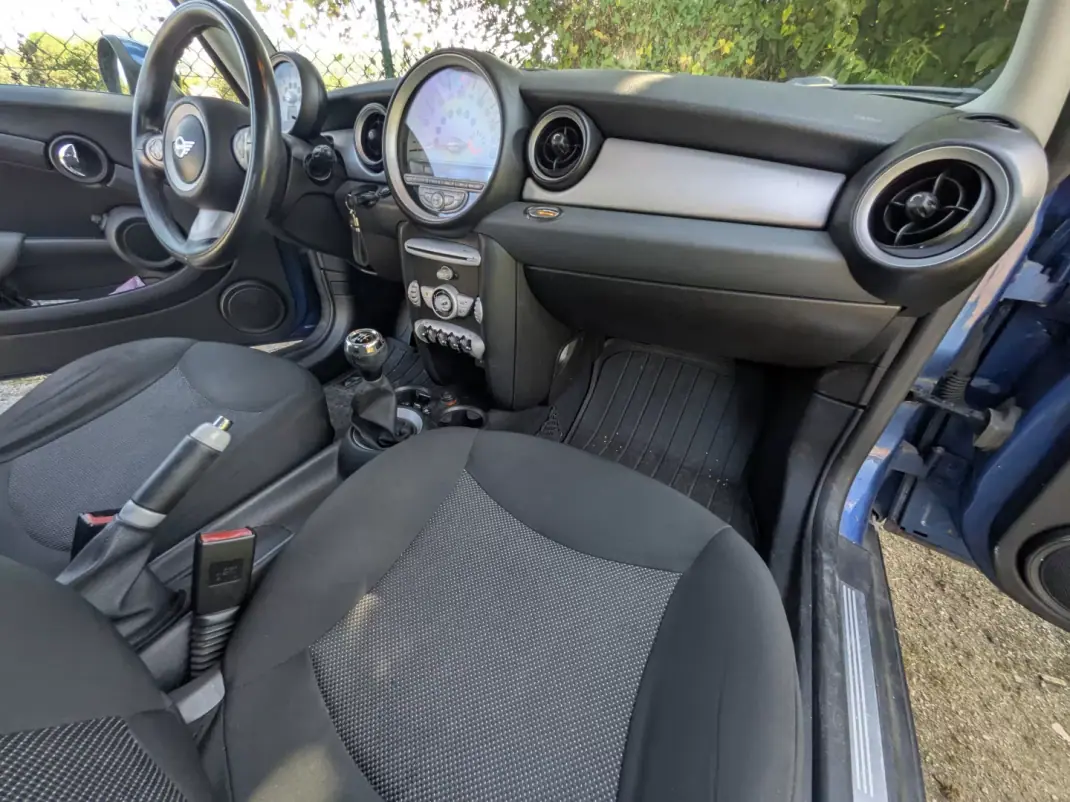 MINI Cooper 2008 - 6990 EUR, 195000 km - 195000km - foto 11 de 11