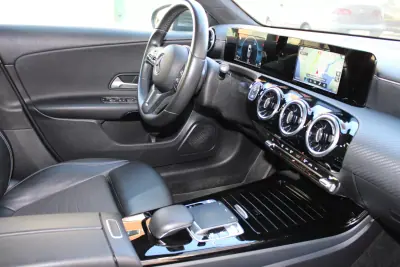 Mercedes-Benz A 180 2019 - 25900 EUR, 73000 km - 73000km - foto 20 de 47