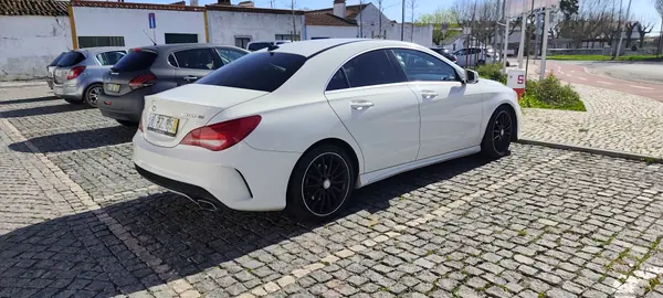 Mercedes-Benz CLA 180 2015 - 16000 EUR, 229000 km - AUTO.MOTO.pt - 229000km - foto 4 de 9