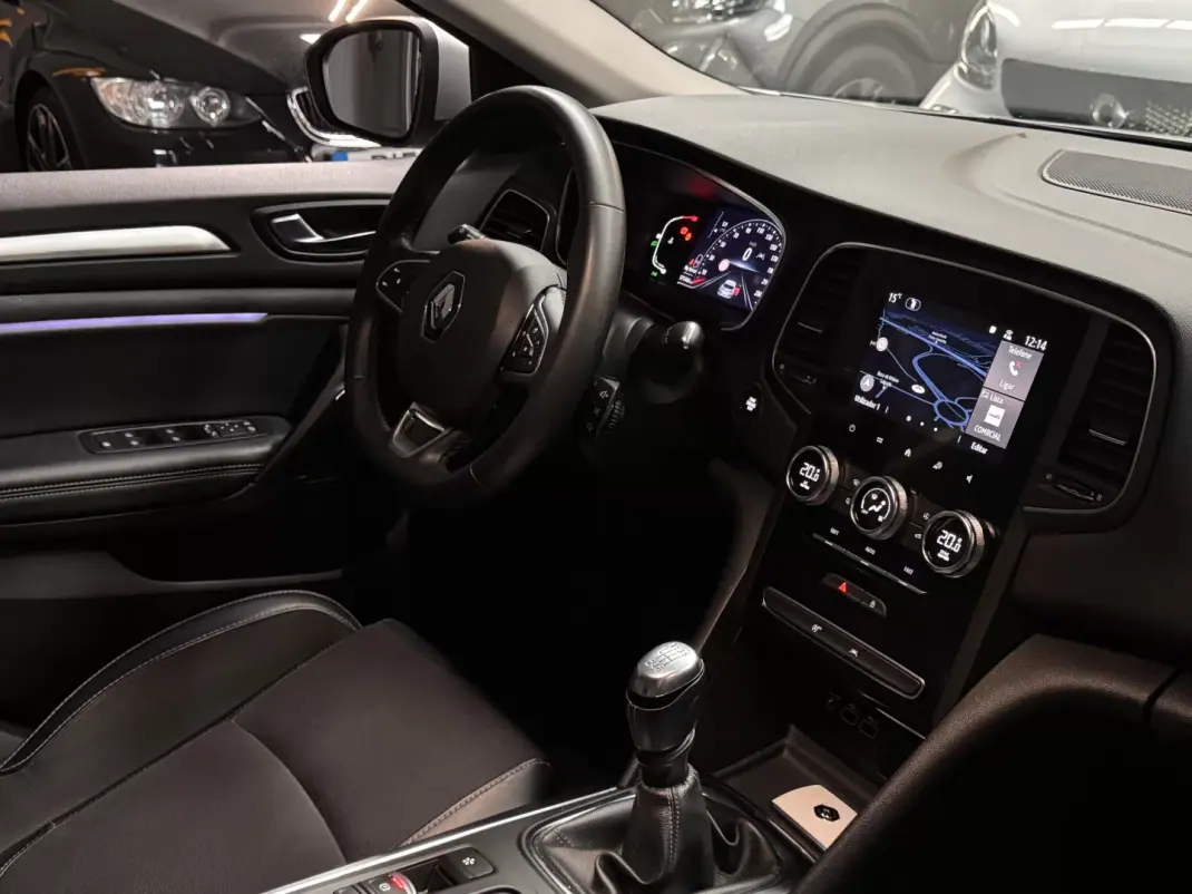 Renault Mégane Sport Tourer 2021 - 14990 EUR, 171050 km - AUTO.MOTO.pt - 171050km - foto 32 de 32