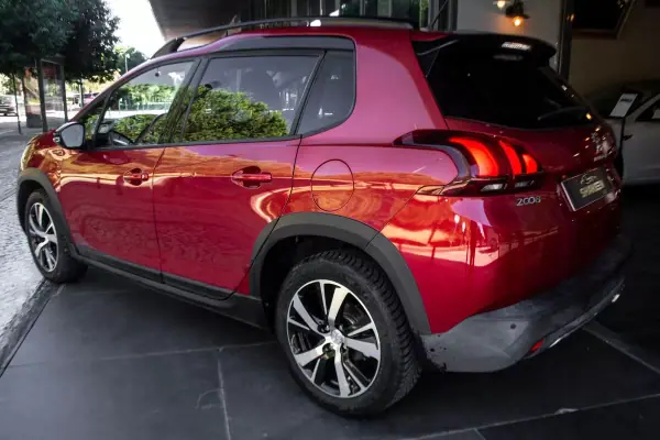 Peugeot 2008 2016 - 11790 EUR, 71065 km - AUTO.MOTO.pt - 71065km - foto 3 de 39