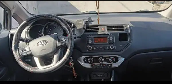 Kia Rio 2013 - 6000 EUR, 152000 km - AUTO.MOTO.pt - 152000km - foto 4 de 6