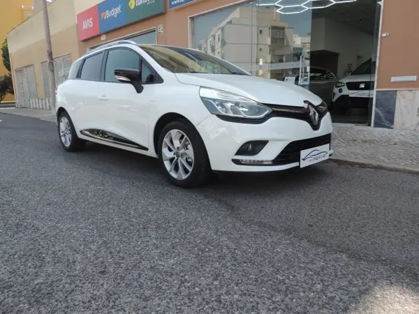 Renault Clio Sport Tourer 2018 - 9250 EUR, 135500 km - AUTO.MOTO.pt - 135500km - foto 2 de 16