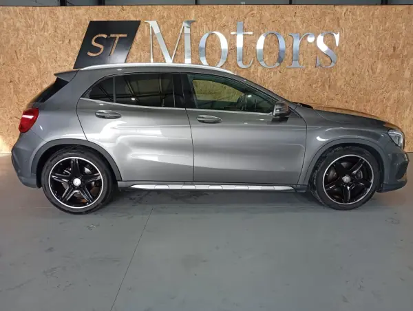 Mercedes-Benz GLA 220 2016 - 24900 EUR, 196000 km - AUTO.MOTO.pt - 196000km - foto 7 de 17