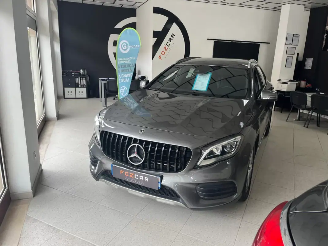 Mercedes-Benz GLA 200 2019 - 27500 EUR, 144556 km - AUTO.MOTO.pt - 144556km - foto 1 de 9