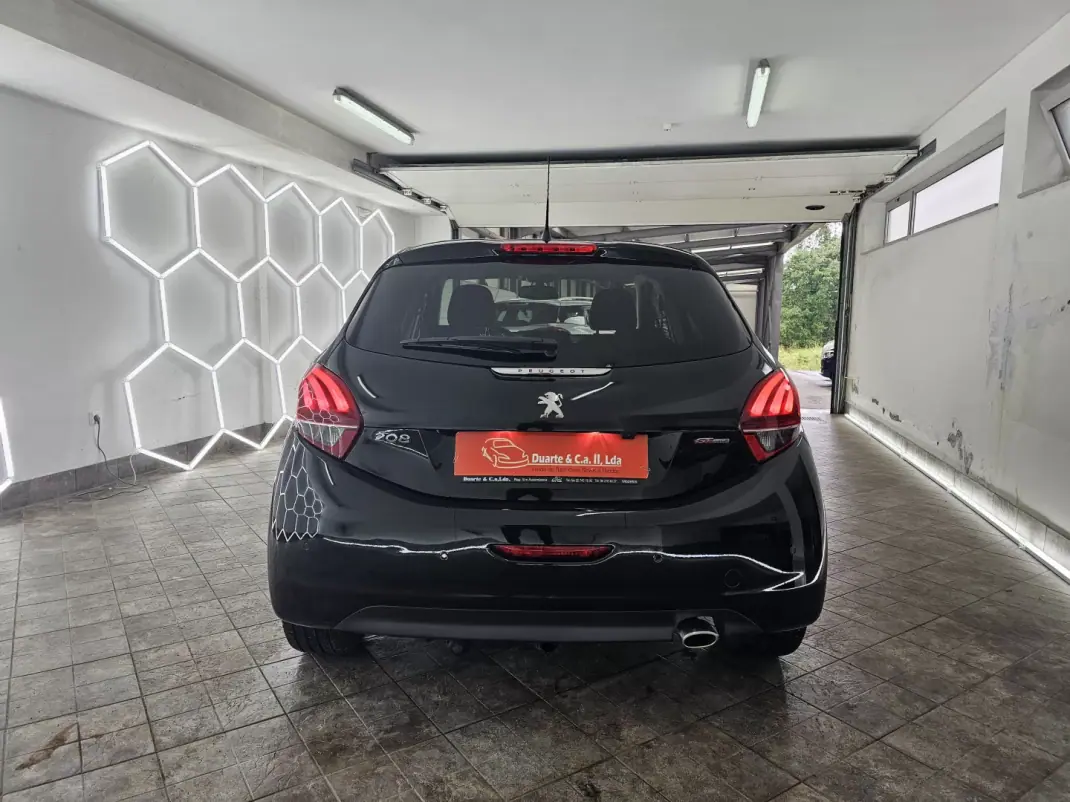 Peugeot 208 2019 - 11950 EUR, 90328 km - AUTO.MOTO.pt - 90328km - foto 9 de 90