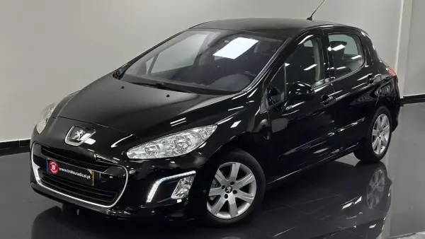 Peugeot 308 2012 - 7250 EUR, 172520 km - AUTO.MOTO.pt - 172520km - foto 5 de 50