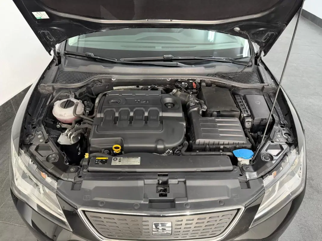 SEAT Leon ST 2016 - 9990 EUR, 214000 km - AUTO.MOTO.pt - 214000km - foto 9 de 19