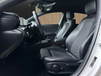 Mercedes-Benz A 250 2022 - 27800 EUR, 78000 km - AUTO.MOTO.pt - 78000km - foto 10 de 20