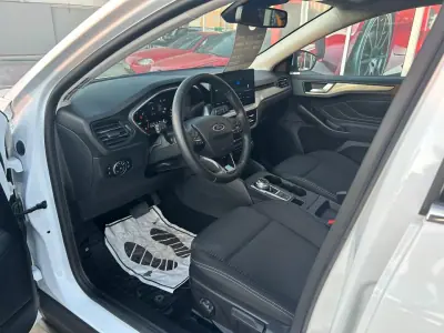Ford Focus SW 2023 - 25990 EUR, 31000 km - AUTO.MOTO.pt - 31000km - foto 8 de 16