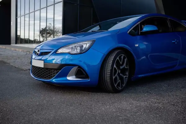 Opel Astra GTC 2013 - 23500 EUR, 109000 km - AUTO.MOTO.pt - 109000km - foto 11 de 47