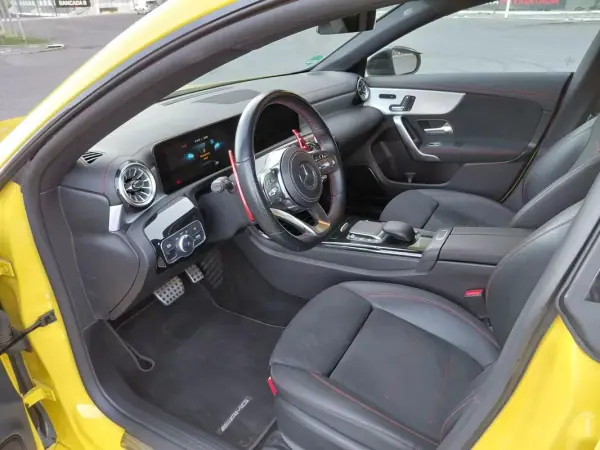 Mercedes-Benz CLA 220 2023 - 40500 EUR, 54785 km - AUTO.MOTO.pt - 54785km - foto 19 de 39