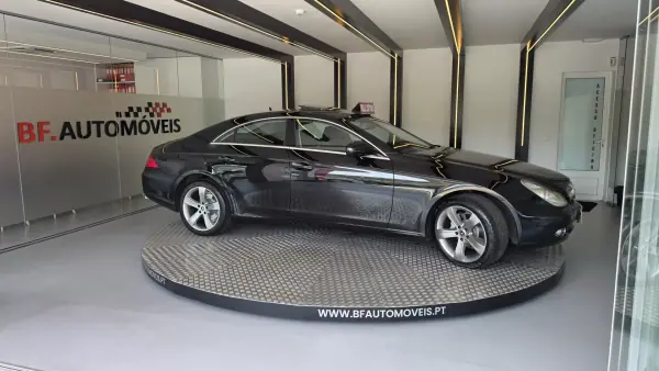 Mercedes-Benz CLS 320 2008 - 11900 EUR, 248910 km - 248910km - foto 9 de 64