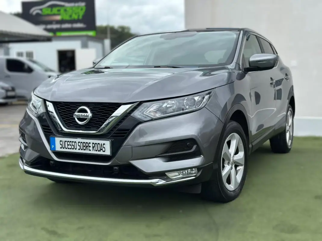 Nissan Qashqai 2018 - 20490 EUR, 79422 km - 79422km - foto 2 de 16