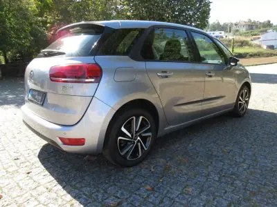 Citroën C4 Picasso 2017 - 13990 EUR, 169000 km - AUTO.MOTO.pt - 169000km - foto 10 de 45