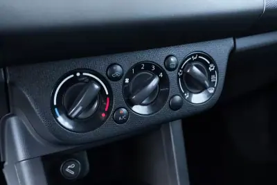 Suzuki Swift 2010 - 3999 EUR, 260000 km - AUTO.MOTO.pt - 260000km - foto 16 de 16