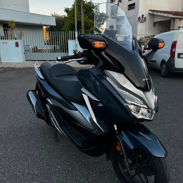 Honda Forza ABS 2019 - 3500 EUR, 80000 km - AUTO.MOTO.pt - 80000km - foto 7 de 7