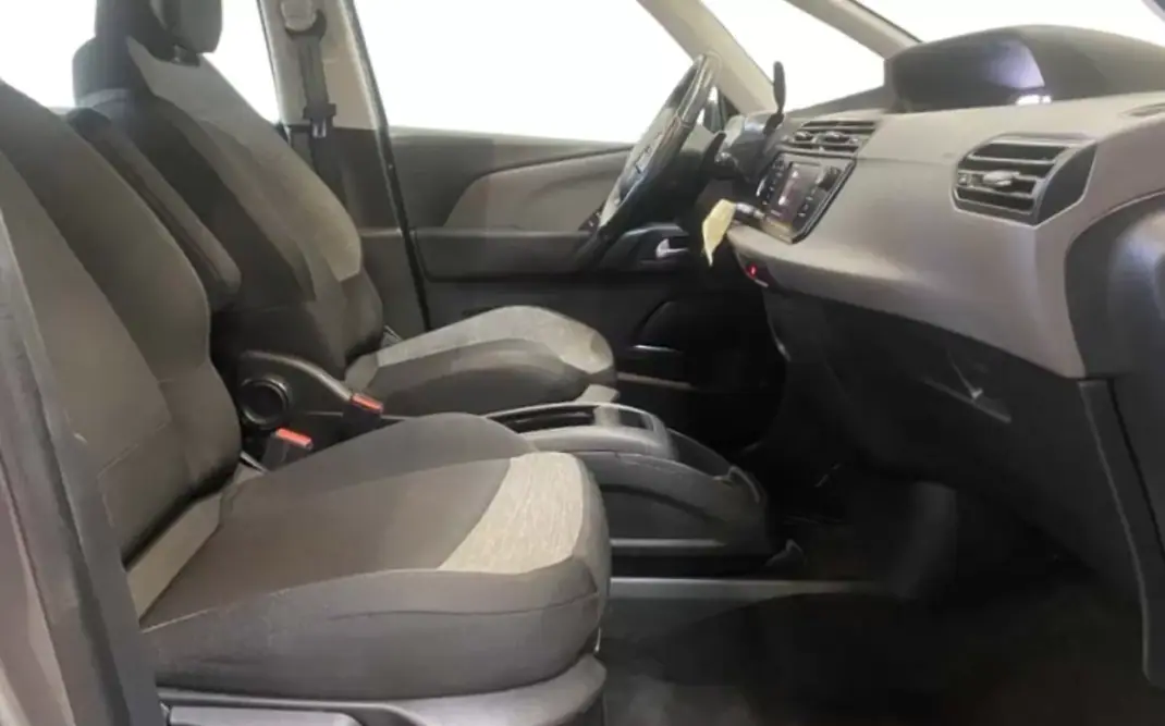 Citroën C4 Spacetourer 2019 - 15490 EUR, 97889 km - AUTO.MOTO.pt - 97889km - foto 16 de 17