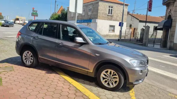 BMW X3 2011 - 13500 EUR, 174992 km - AUTO.MOTO.pt - 174992km - foto 3 de 23