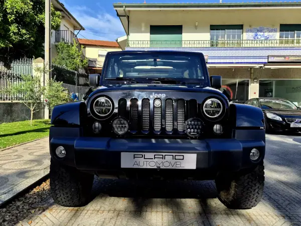 Jeep Wrangler Unlimited 2010 - 39000 EUR, 169000 km - AUTO.MOTO.pt - 169000km - foto 3 de 26