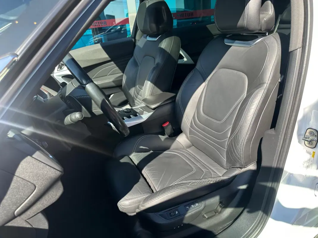 Citroën DS5 2013 - 15300 EUR, 155000 km - 155000km - foto 11 de 14