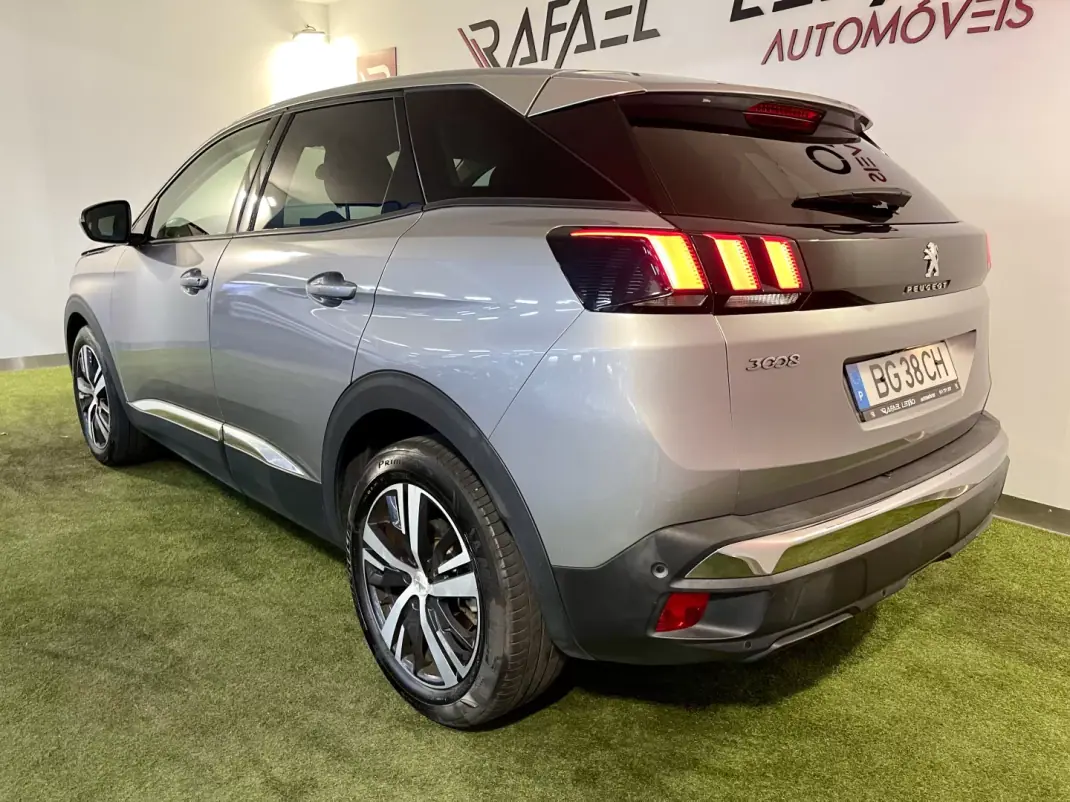 Peugeot 3008 2019 - 14950 EUR, 99000 km - 99000km - foto 10 de 34