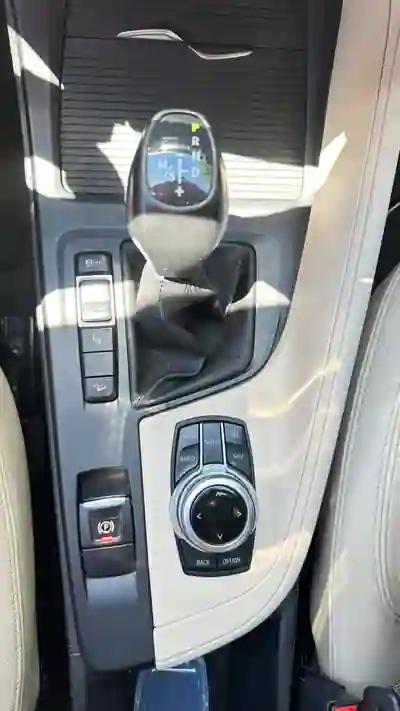 BMW X1 2016 - 20000 EUR, 150000 km - AUTO.MOTO.pt - 150000km - foto 12 de 14