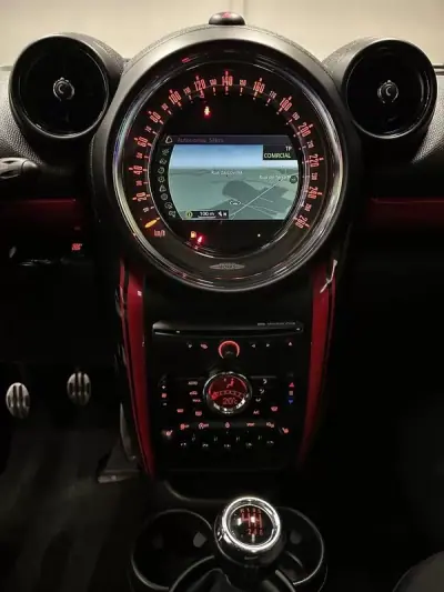 MINI Countryman 2014 - 18800 EUR, 158000 km - AUTO.MOTO.pt - 158000km - foto 13 de 20