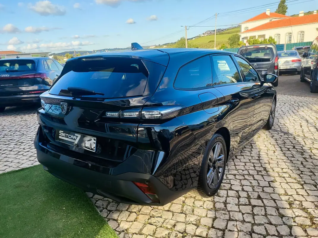 Peugeot 308 SW 2022 - 16990 EUR, 190000 km - AUTO.MOTO.pt - 190000km - foto 7 de 17