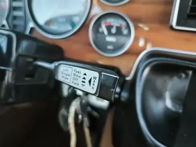 Jaguar XJ6 1976 - 24950 EUR, 47777 km - AUTO.MOTO.pt - 47777km - foto 31 de 60