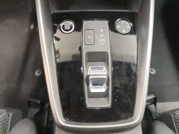 Audi A3 Sportback 2022 - 27990 EUR, 43124 km - AUTO.MOTO.pt - 43124km - foto 10 de 12