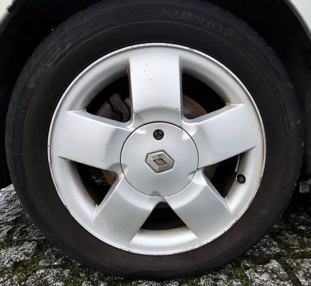 Renault Clio 2001 - 5000 EUR, 197000 km - 197000km - foto 10 de 18