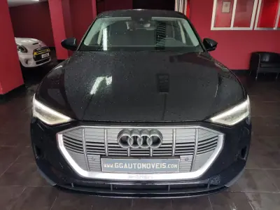 Audi e-tron 2020 - 25900 EUR, 87000 km - AUTO.MOTO.pt - 87000km - foto 12 de 17