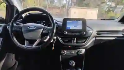 Ford Fiesta 2018 - 7800 EUR, 107000 km - 107000km - foto 5 de 9