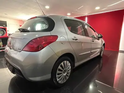 Peugeot 308 2011 - 5250 EUR, 262746 km - 262746km - foto 6 de 17