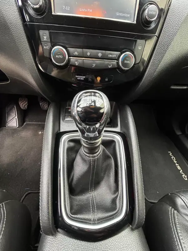Nissan Qashqai 2018 - 15000 EUR, 84774 km - AUTO.MOTO.pt - 84774km - foto 16 de 23