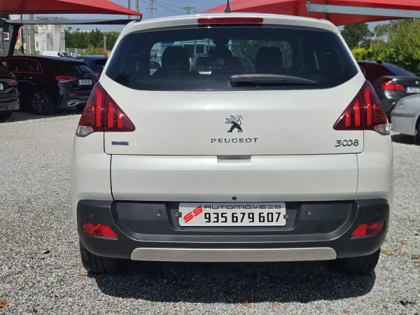 Peugeot 3008 2016 - 13550 EUR, 128500 km - AUTO.MOTO.pt - 128500km - foto 7 de 38