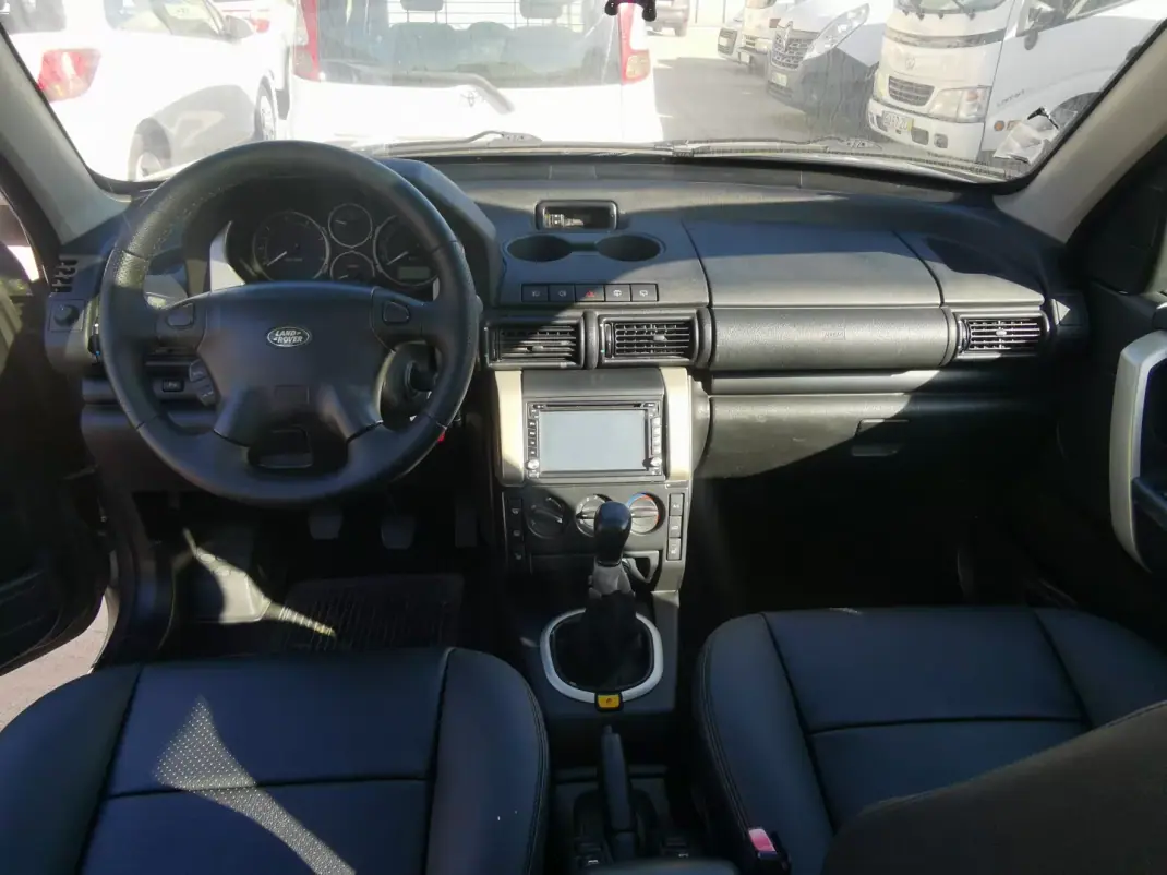 Land Rover Freelander 2005 - 8000 EUR, 248000 km - 248000km - foto 6 de 9
